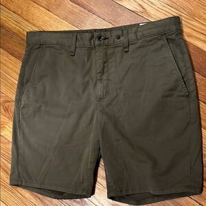 Rag & Bone Men’s Olive Chino Shorts – Size 34